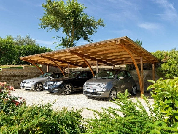 un carport en bois