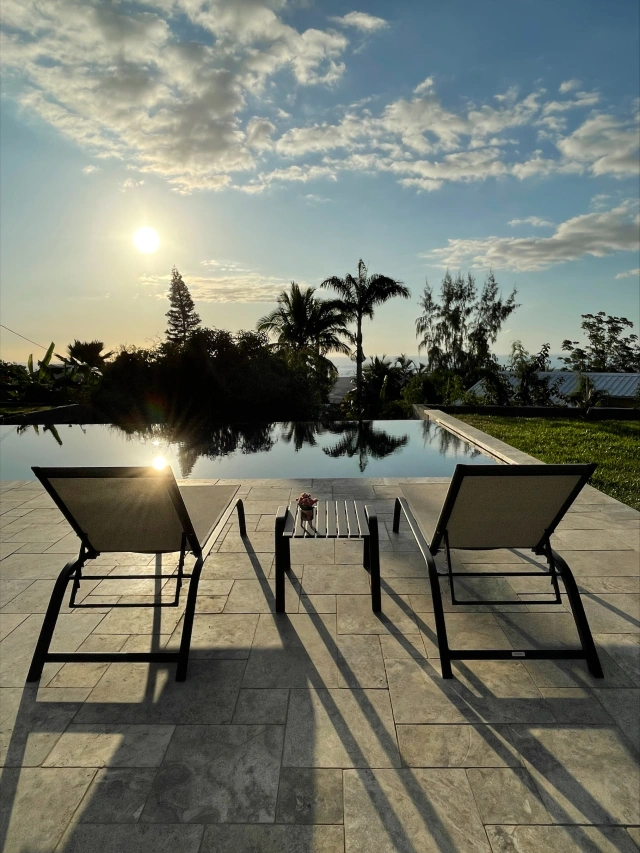 2 BAINS DE SOLEIL CHEZ CLIENTS