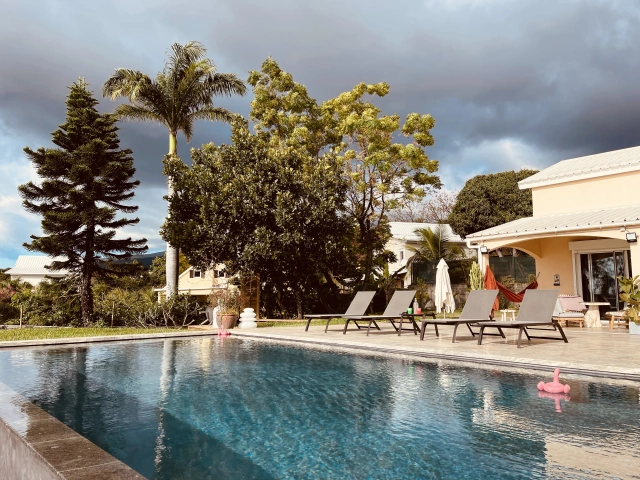 3 BAINS DE SOLEIL CHEZ CLIENTS