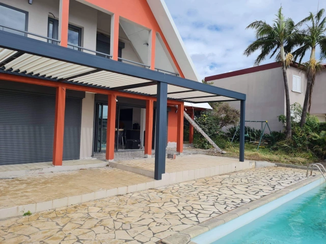 3 PERGOLA BIOCLIMATIQUE SAINT-DENIS