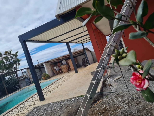 4 PERGOLA BIOCLIMATIQUE SAINT-DENIS