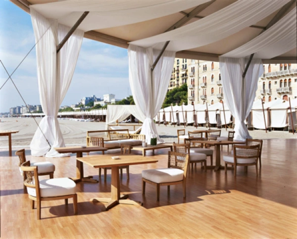 Aménagement Extérieur terrasse restaurant