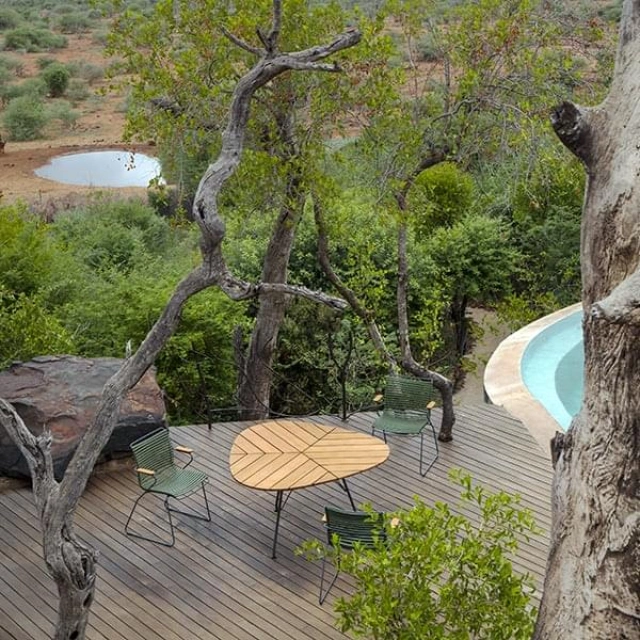 table-leaf-bambou-acier-thermolaque-houe